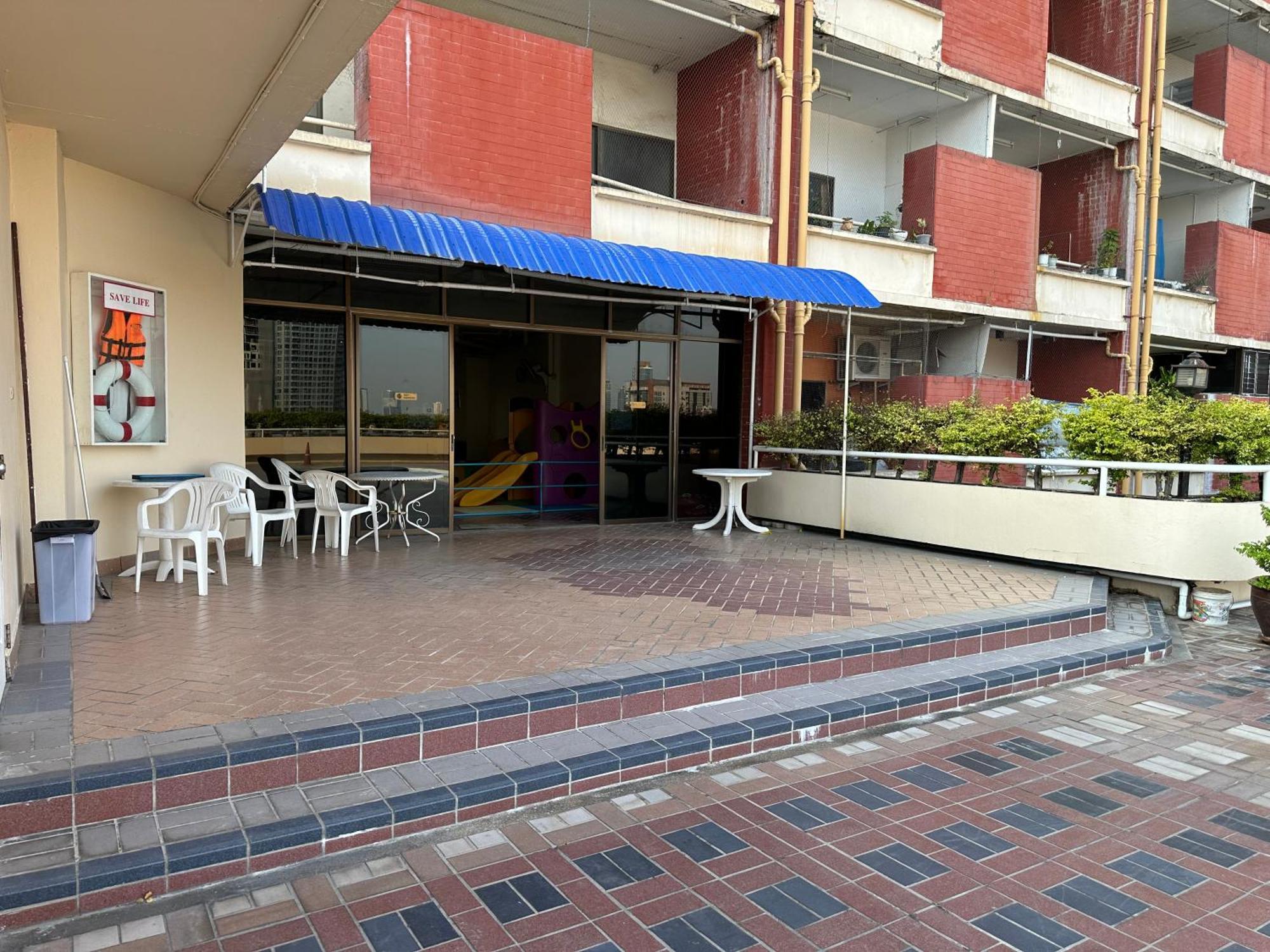 Country Complex Bangna Aparthotel Banguecoque Exterior foto